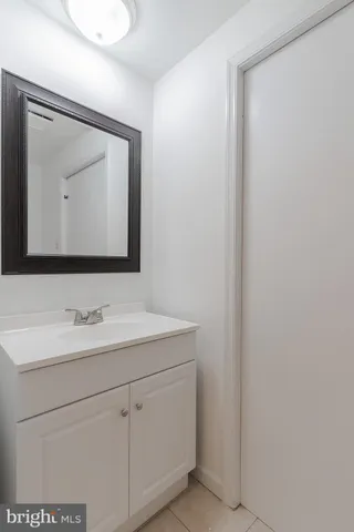 $2,150 | 14405 Black Horse Court, Centreville, VA 20120