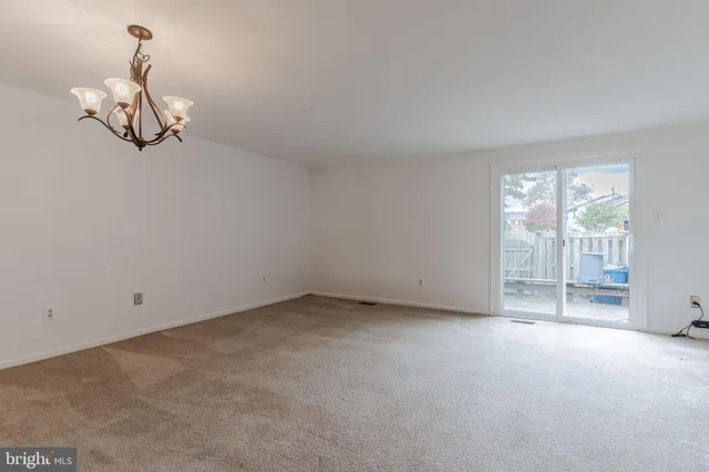 $2,150 | 14405 Black Horse Court, Centreville, VA 20120