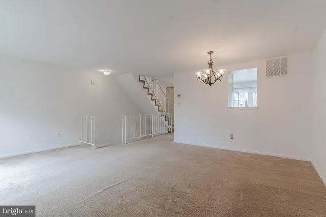 $2,150 | 14405 Black Horse Court, Centreville, VA 20120