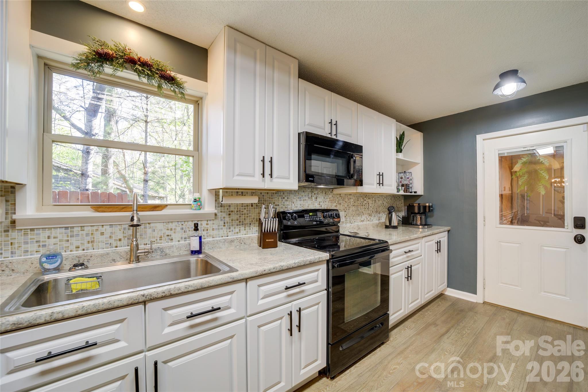 24 Oakwood Road Candler, NC 28715 - Photo 8 of 41