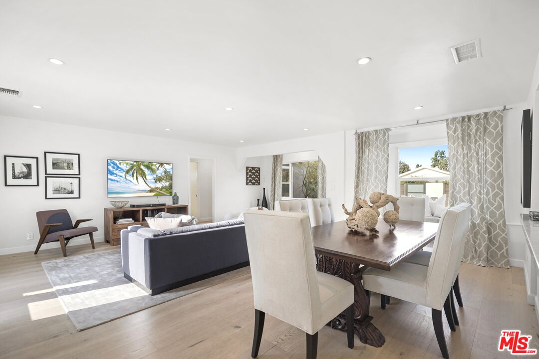 11700 Huston Street Valley Village, CA 91607 - Photo 19 of 70