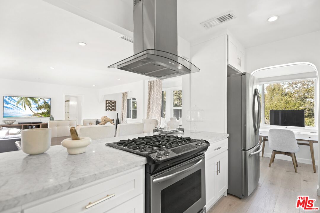 11700 Huston Street Valley Village, CA 91607 - Photo 24 of 70