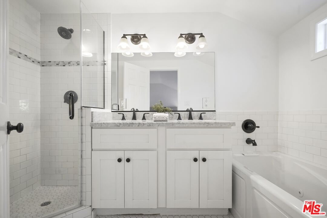 11700 Huston Street Valley Village, CA 91607 - Photo 38 of 70