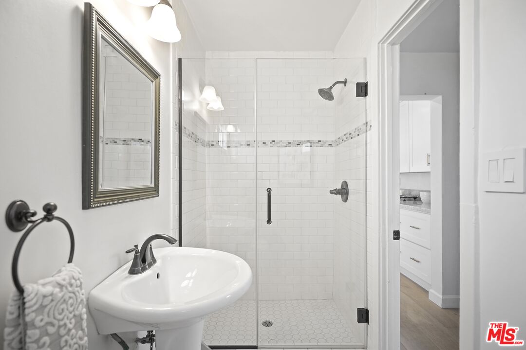 11700 Huston Street Valley Village, CA 91607 - Photo 47 of 70