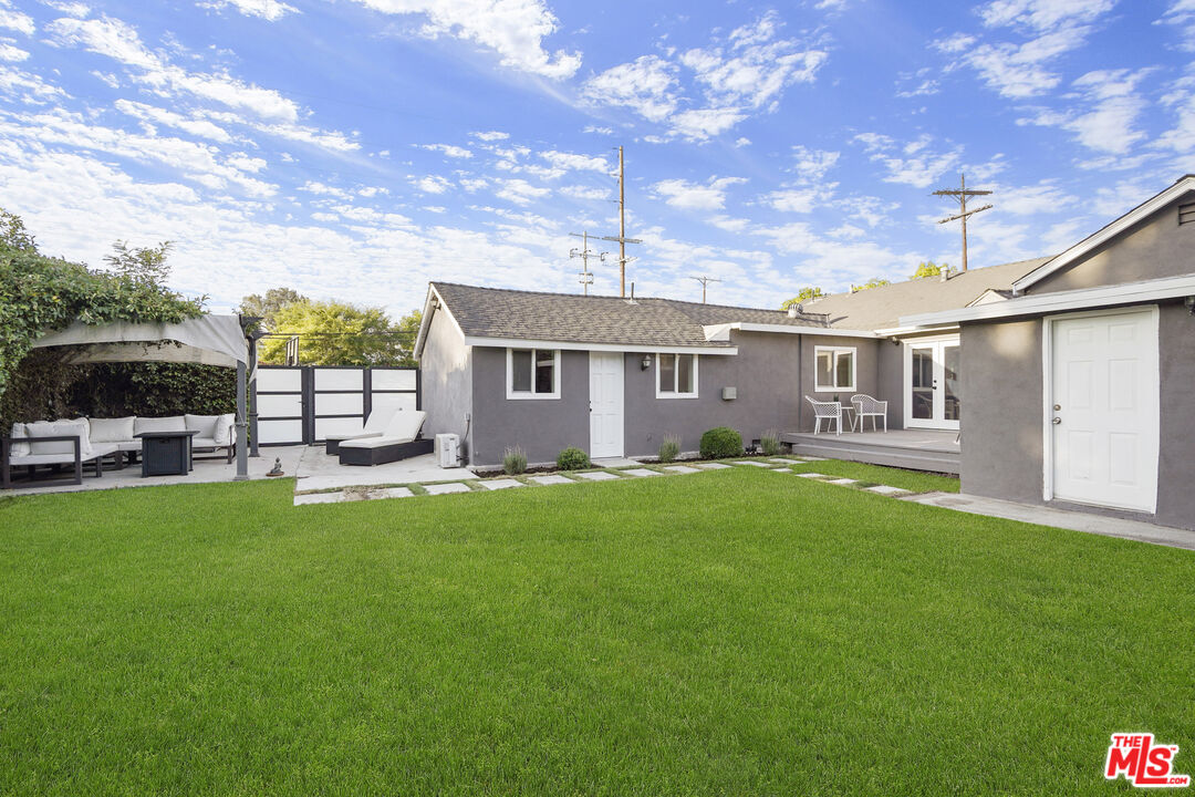 11700 Huston Street Valley Village, CA 91607 - Photo 51 of 70