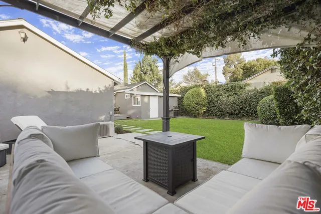 $1,499,000 | 11700 Huston Street, Valley Village, CA 91607