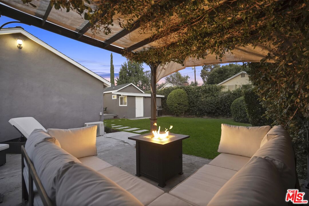 11700 Huston Street Valley Village, CA 91607 - Photo 54 of 70