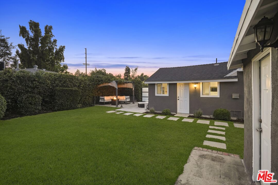 11700 Huston Street Valley Village, CA 91607 - Photo 56 of 70