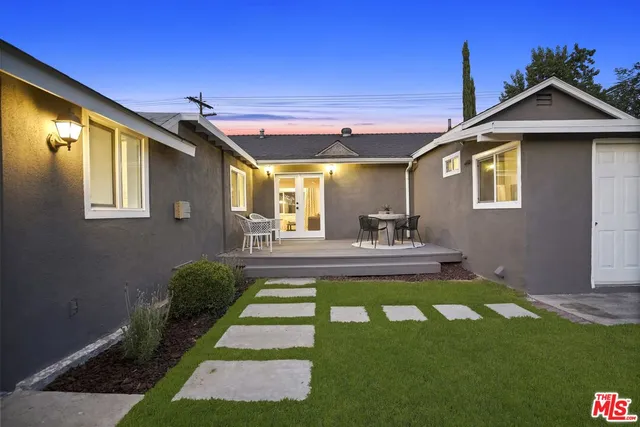 $1,499,000 | 11700 Huston Street, Valley Village, CA 91607