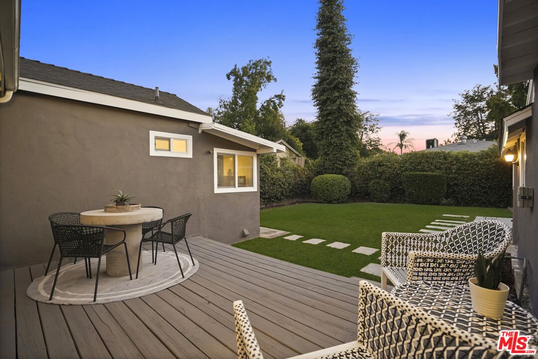 11700 Huston Street Valley Village, CA 91607 - Photo 62 of 70