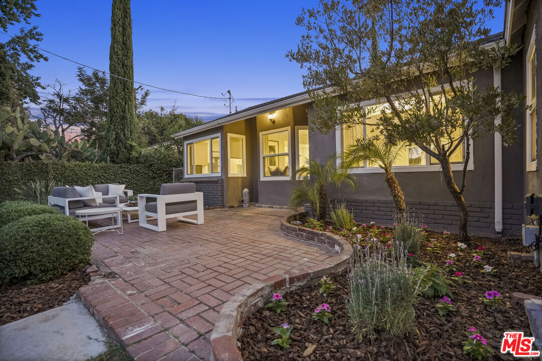 11700 Huston Street Valley Village, CA 91607 - Photo 63 of 70