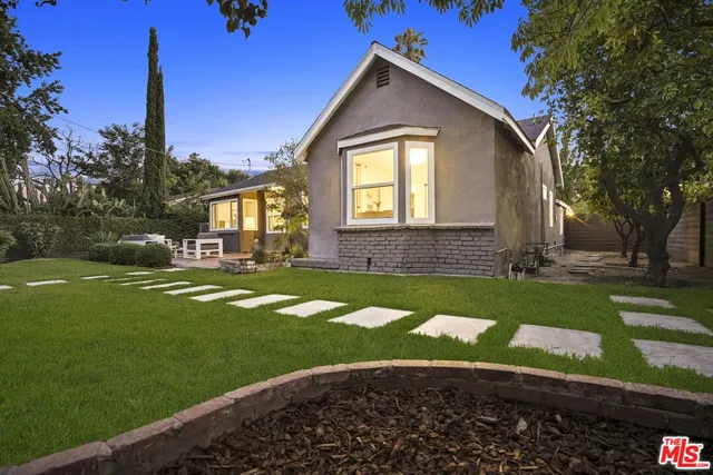 $1,499,000 | 11700 Huston Street, Valley Village, CA 91607