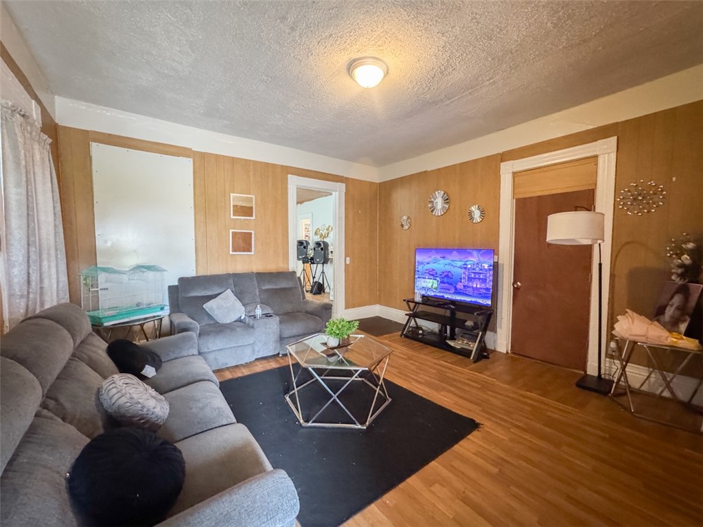 455 Clifford Avenue Rochester, NY 14621 - Photo 3 of 14