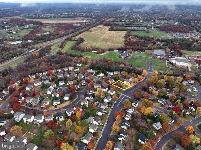 Beacon Hill Neighborhood: Loudoun Communities
