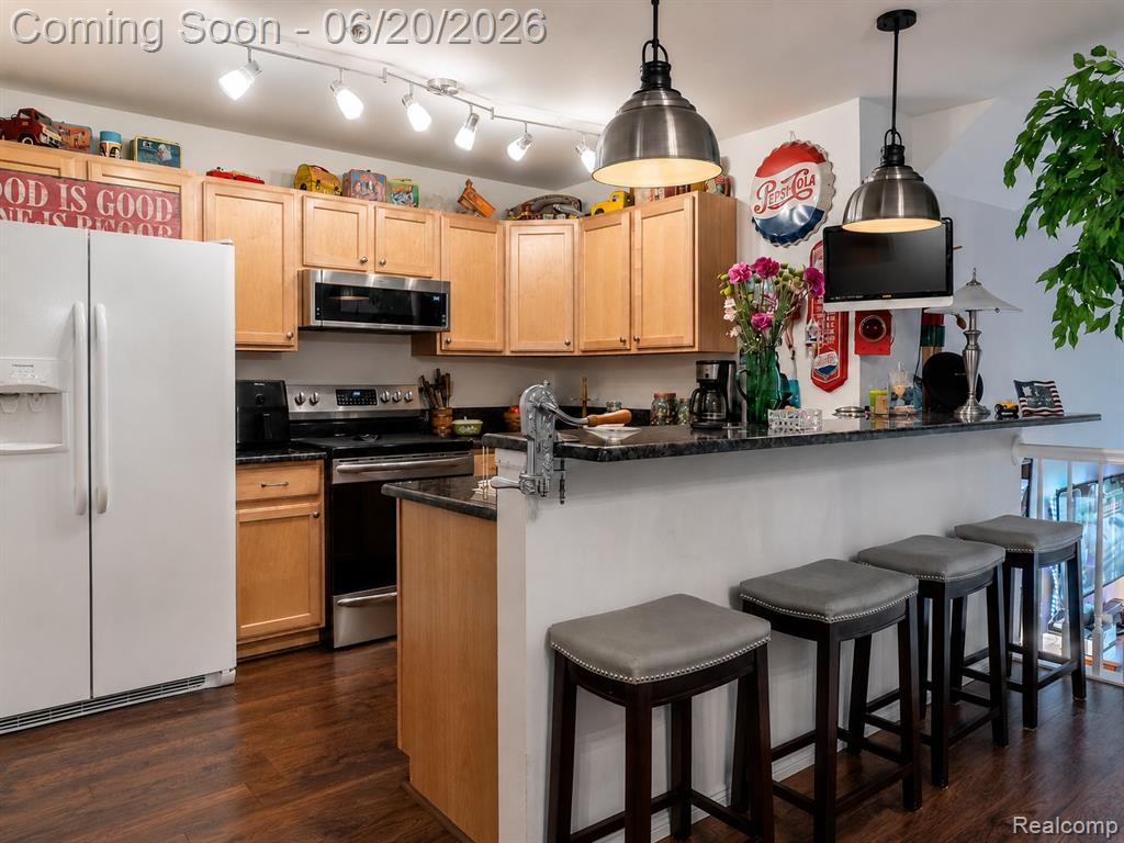50119 Harding Street Canton, MI 48188 - Photo 4 of 24