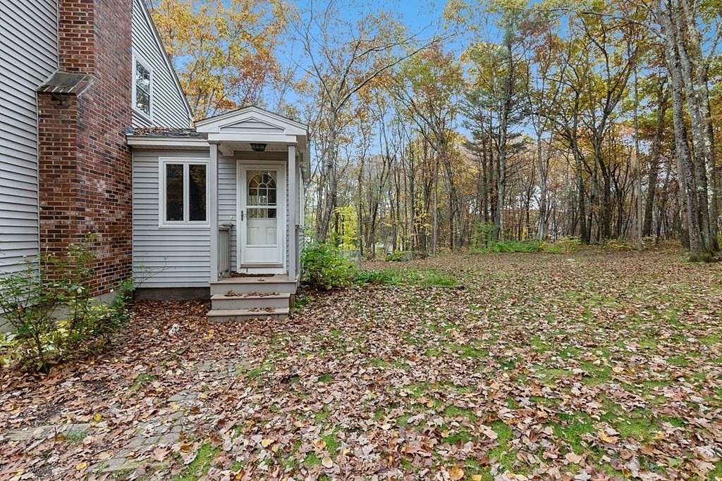 5 Groton Road Westford, MA 01886 - Photo 6 of 36