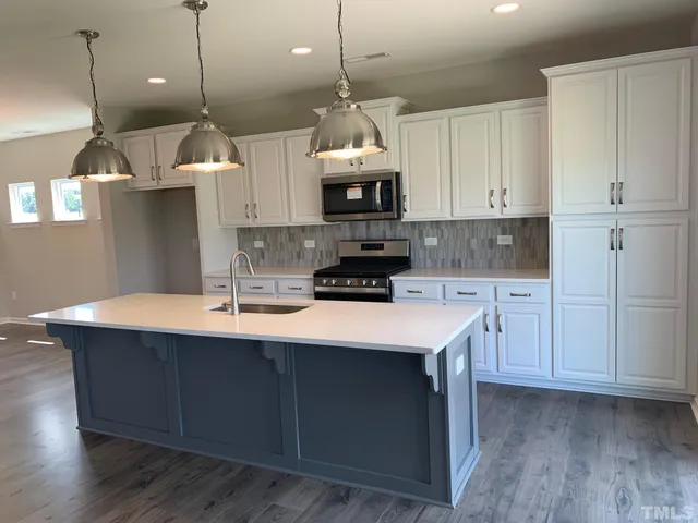 $2,895 | 7104 Commodity Court, Mebane, NC 27302