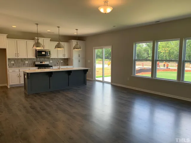 $2,895 | 7104 Commodity Court, Mebane, NC 27302