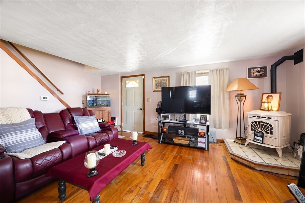 1791 Carew Street Springfield, MA 01104 - Photo 8 of 27