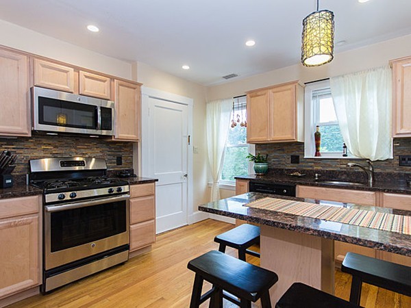 59 Barbara Road, Unit 2 Waltham, MA 02453 - Photo 3 of 25 Gallery Image 3