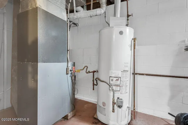 a view of a walk in closet