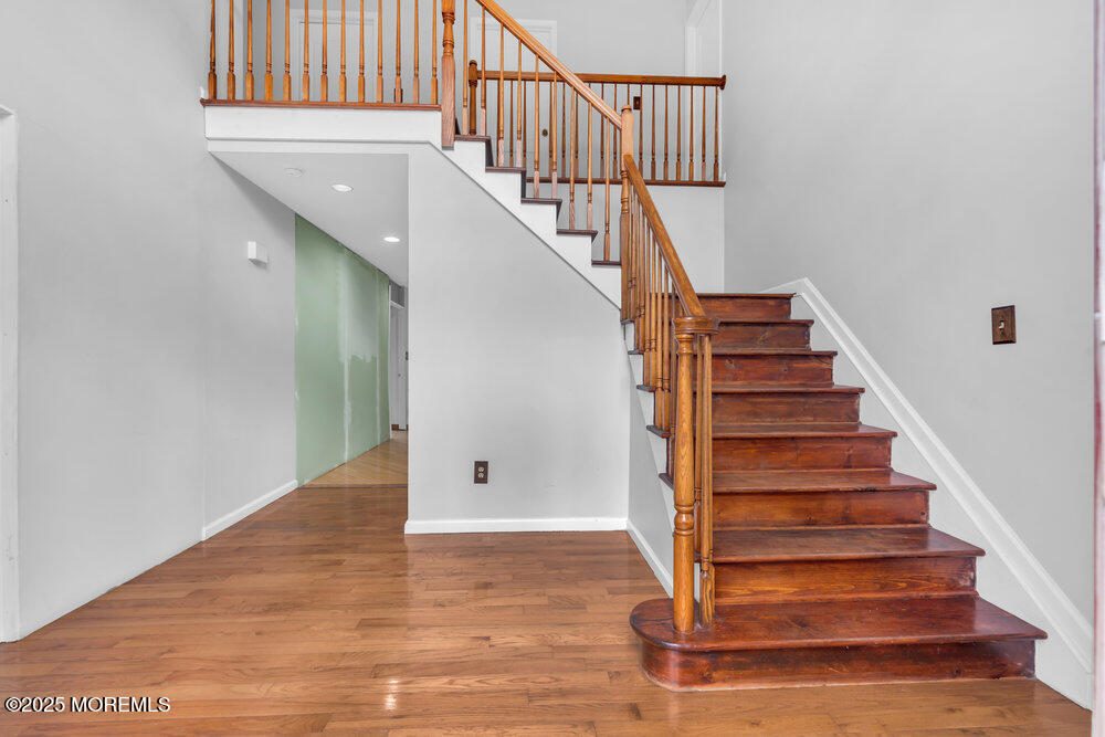 886 Green Valley Road Jackson, NJ 08527 - Photo 4 of 20 a view of entryway with wooden floor