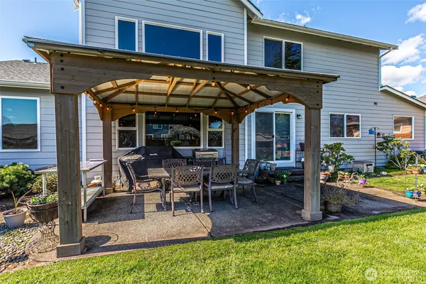 $699,900 | 14613 146th Street East, Orting, WA 98360