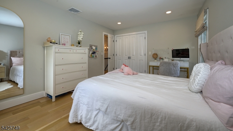 112 Urban Club Road Wayne, NJ 07470 - Photo 23 of 38