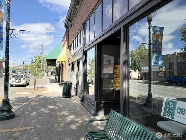 a view of steet corner