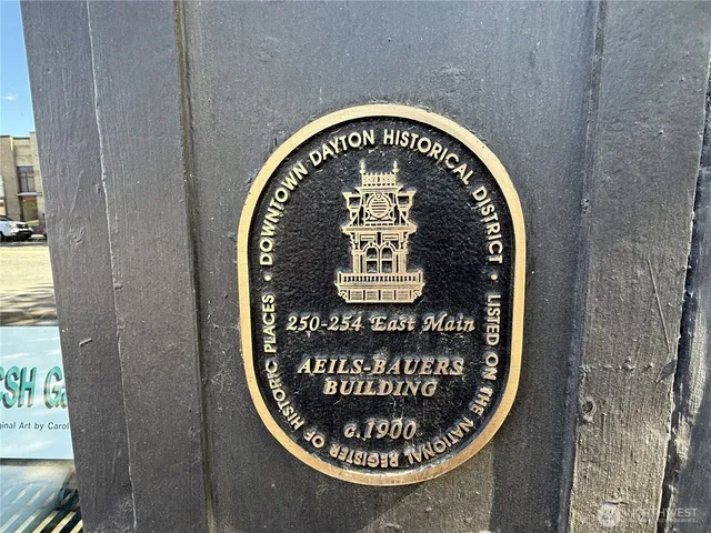 $335,000 | 250 East Main Street, Dayton, WA 99328