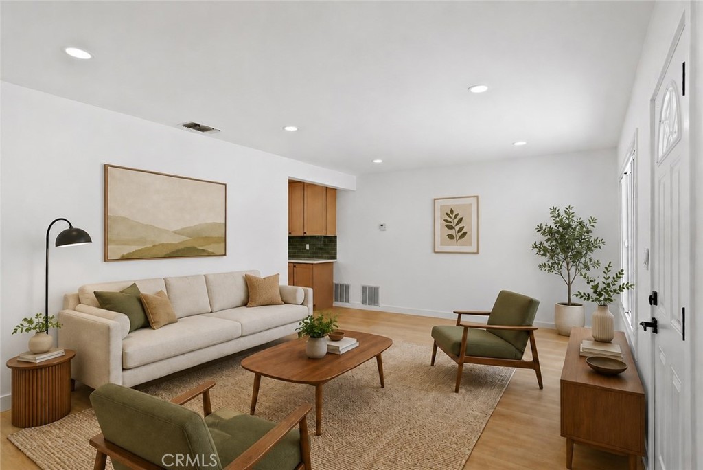 4092 Overland Street Riverside, CA 92503 - Photo 11 of 42 virtually staged