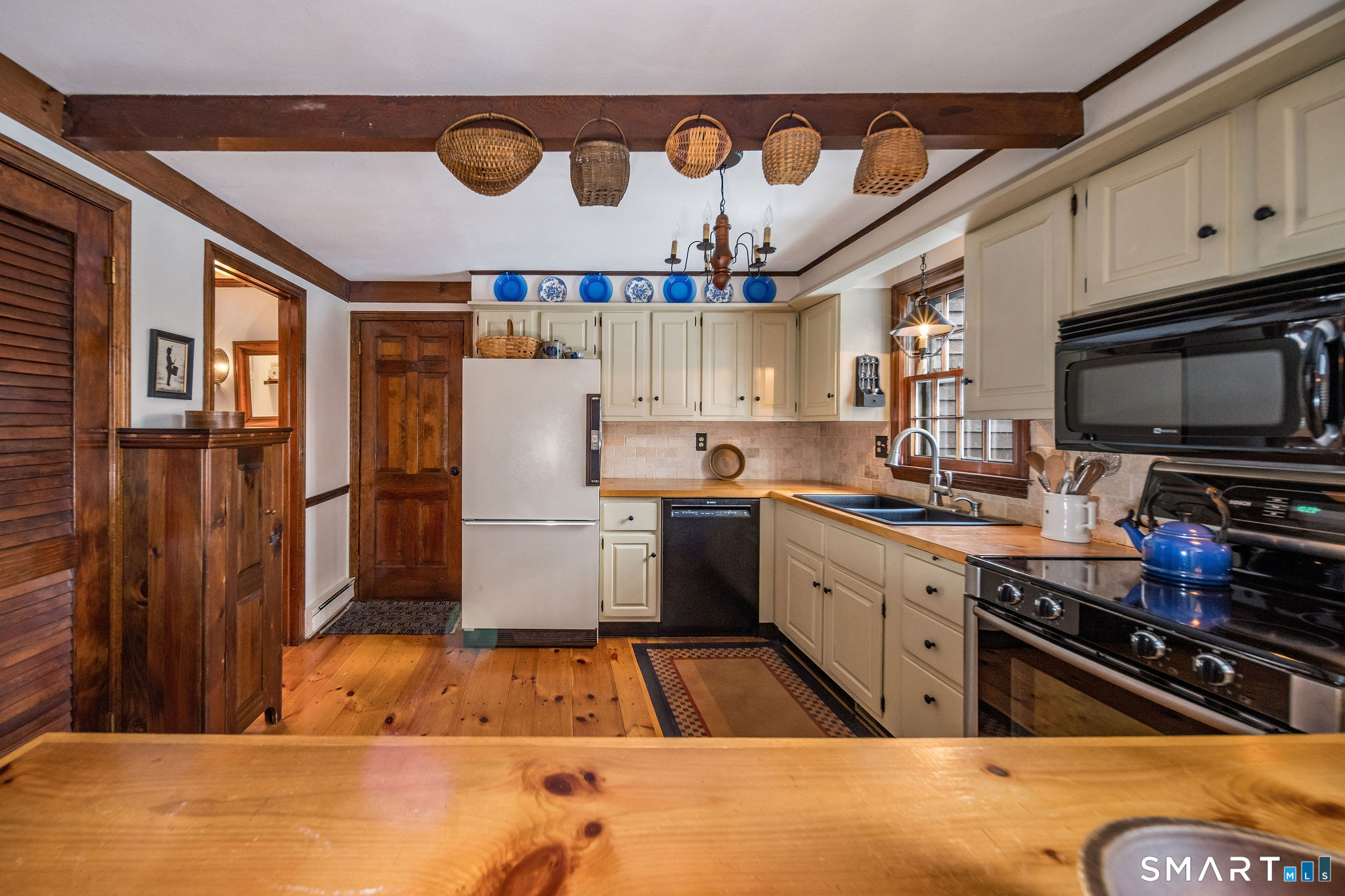 286 Opening Hill Road Madison, CT 06443 - Photo 12 of 40