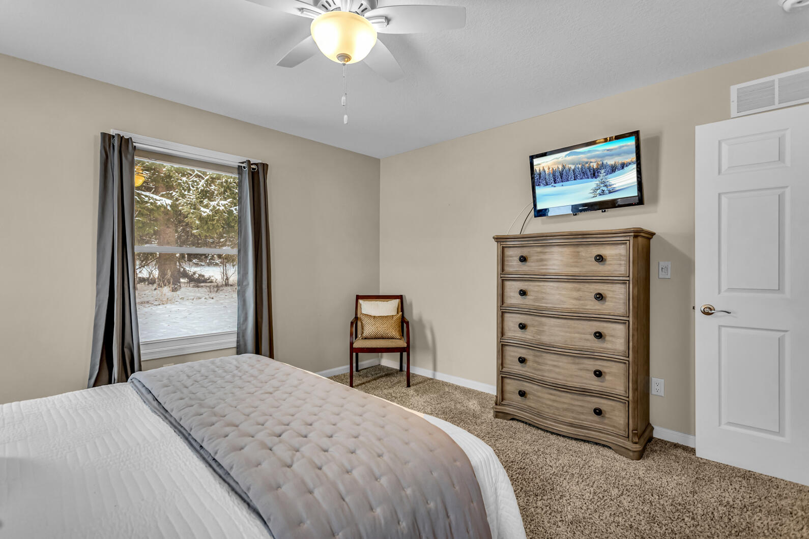 3657 Terrace Hills Lane Jackson, MI 49203 - Photo 15 of 46 0N0A2064