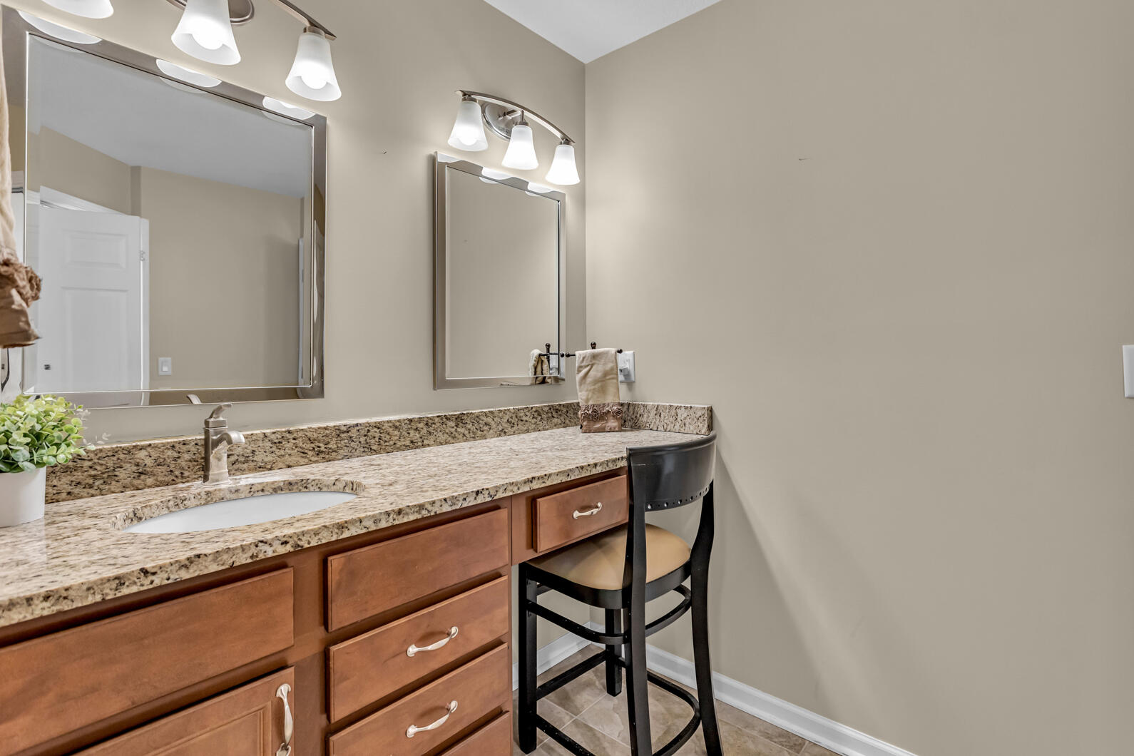 3657 Terrace Hills Lane Jackson, MI 49203 - Photo 20 of 46 0N0A2079