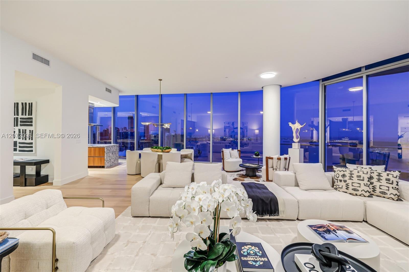 175 Southeast 25th Road, Unit PH4301 Miami, FL 33129 - Photo 14 of 58 Gallery Image 14