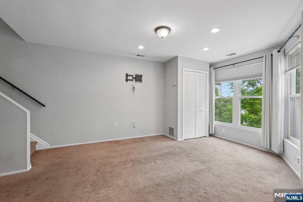 925 Main Street, Unit 10 Hackensack, NJ 07601 - Photo 12 of 28