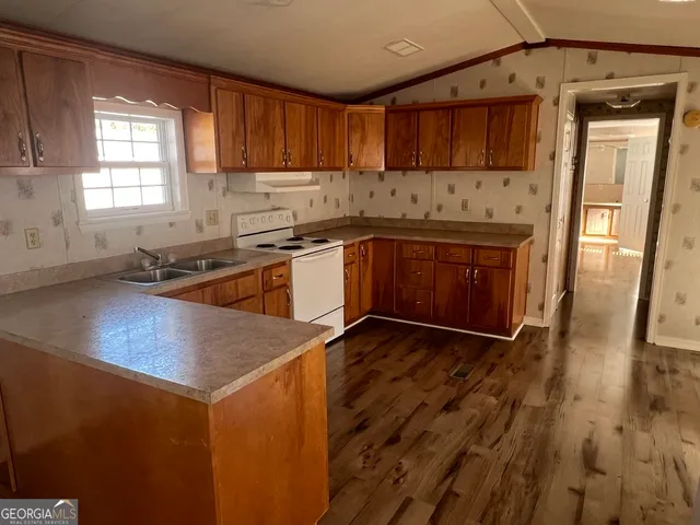 $1,295 | 727 West 3rd Street, Woodbine, GA 31569