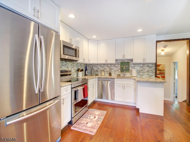 196 Bartley Road Long Valley, NJ 07853 - Photo 8 of 29