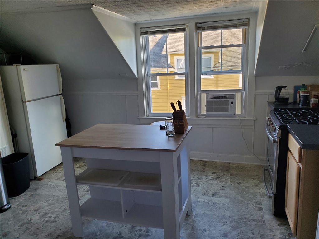 7 Union Street Warren, RI 02885 - Photo 20 of 31 2nd floor