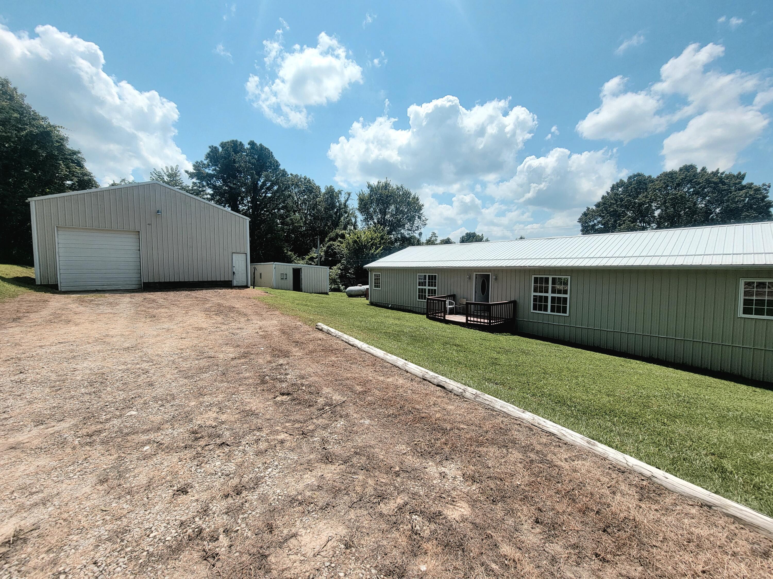 10295 Lookout Road Southwest Lancaster, OH 43130 - Photo 3 of 70 1000004159