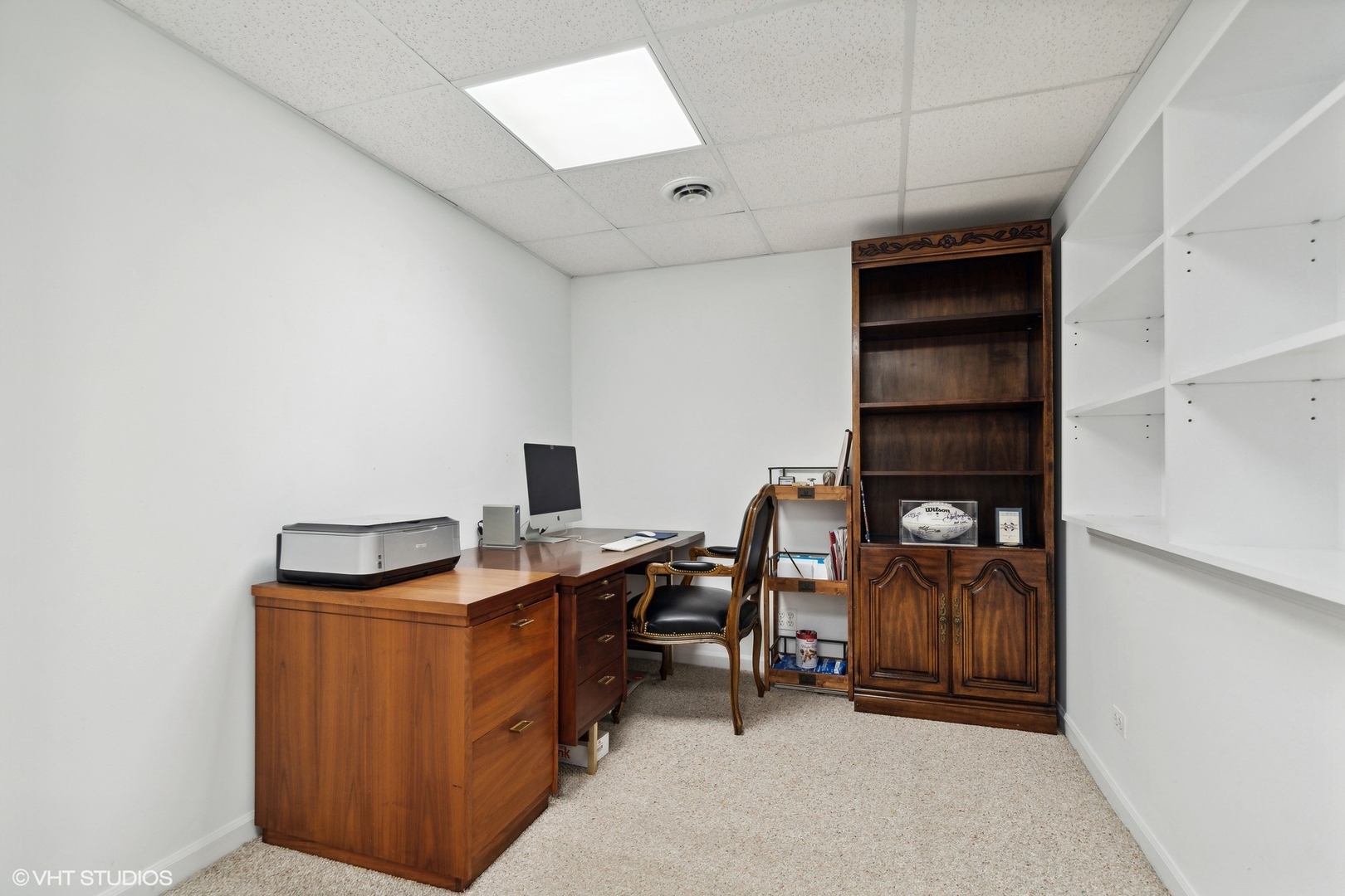2013 Royal Ridge Drive Northbrook, IL 60062 - Photo 26 of 43 a view of a workspace with furniture