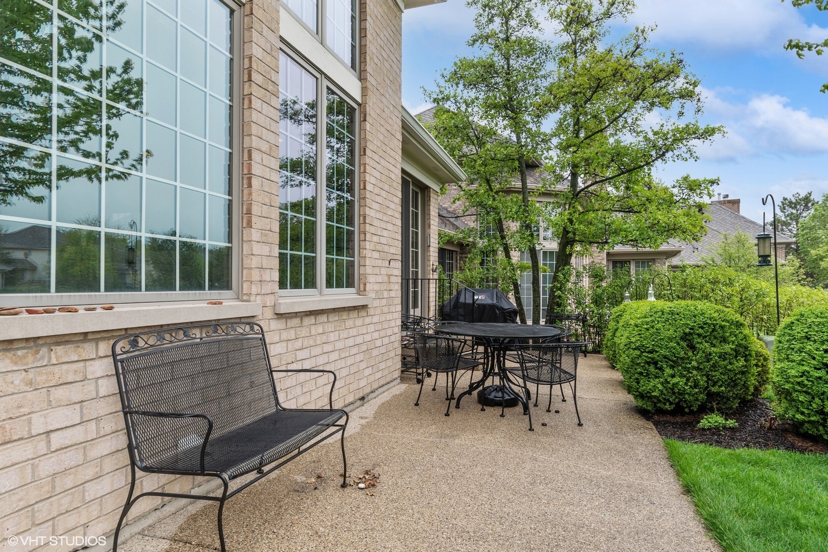 2013 Royal Ridge Drive Northbrook, IL 60062 - Photo 4 of 43 a view of two chairs in the patio