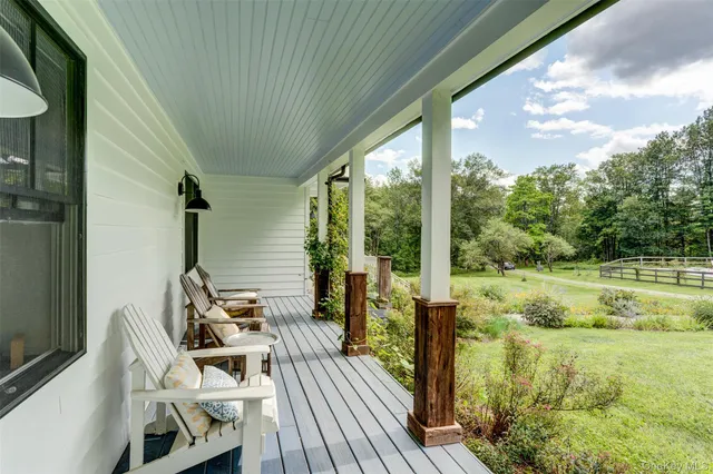 a view of deck with patio