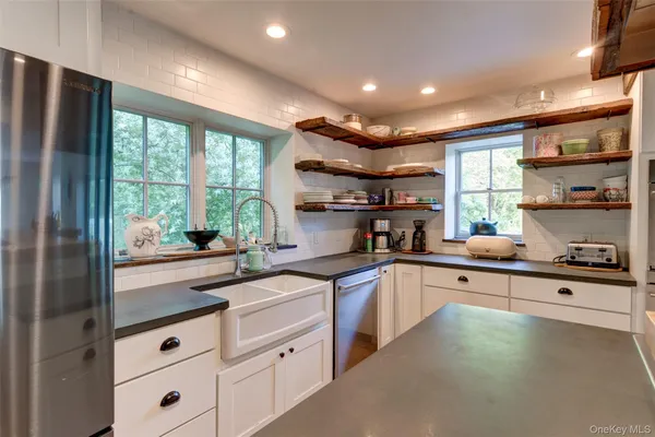 $1,295,000 | 39 Deep Hollow Hill Road, Narrowsburg, NY 12764