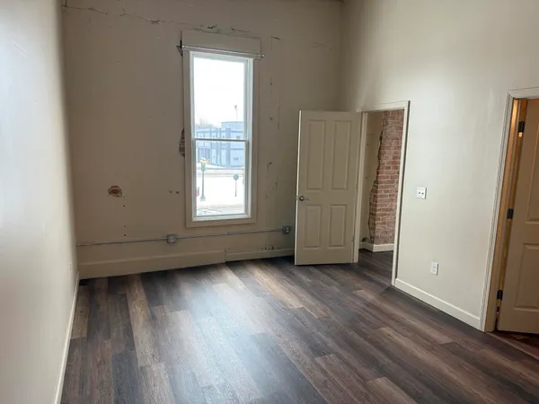 $1,400 | 105 Beeson Street, Unit C, Dowagiac, MI 49047
