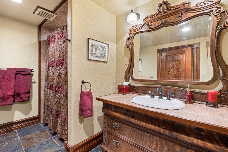 940 McCaffery Road Bigfork, MT 59911 - Photo 48 of 70 Guest Bathroom