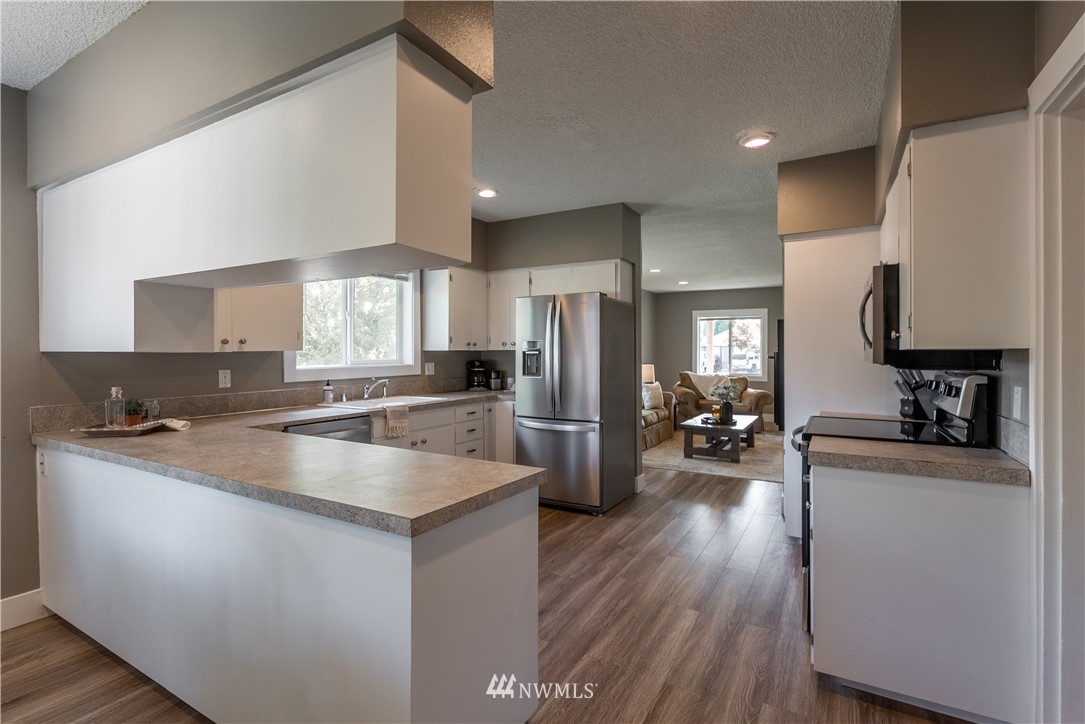8796 Vinup Road Lynden, WA 98264 - Photo 8 of 30 Gallery Image 8