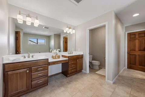 $950,000 | 1800 Carriage Drive, Victoria, MN 55386
