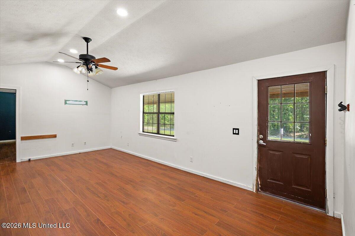400 Cardinal Lane Carthage, MS 39051 - Photo 5 of 21 05-HTP_4291