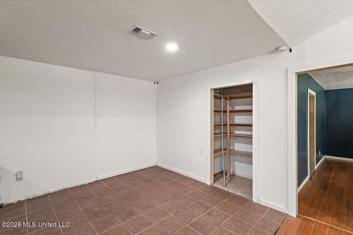 400 Cardinal Lane Carthage, MS 39051 - Photo 8 of 21 08-HTP_4300
